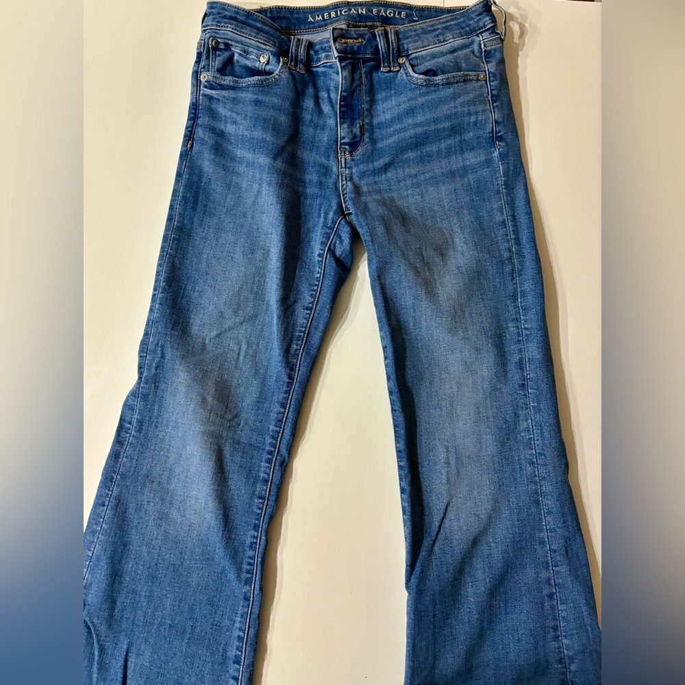 American Eagle Size 6 Low-Rise Flare Jeans, Next Level Stretch